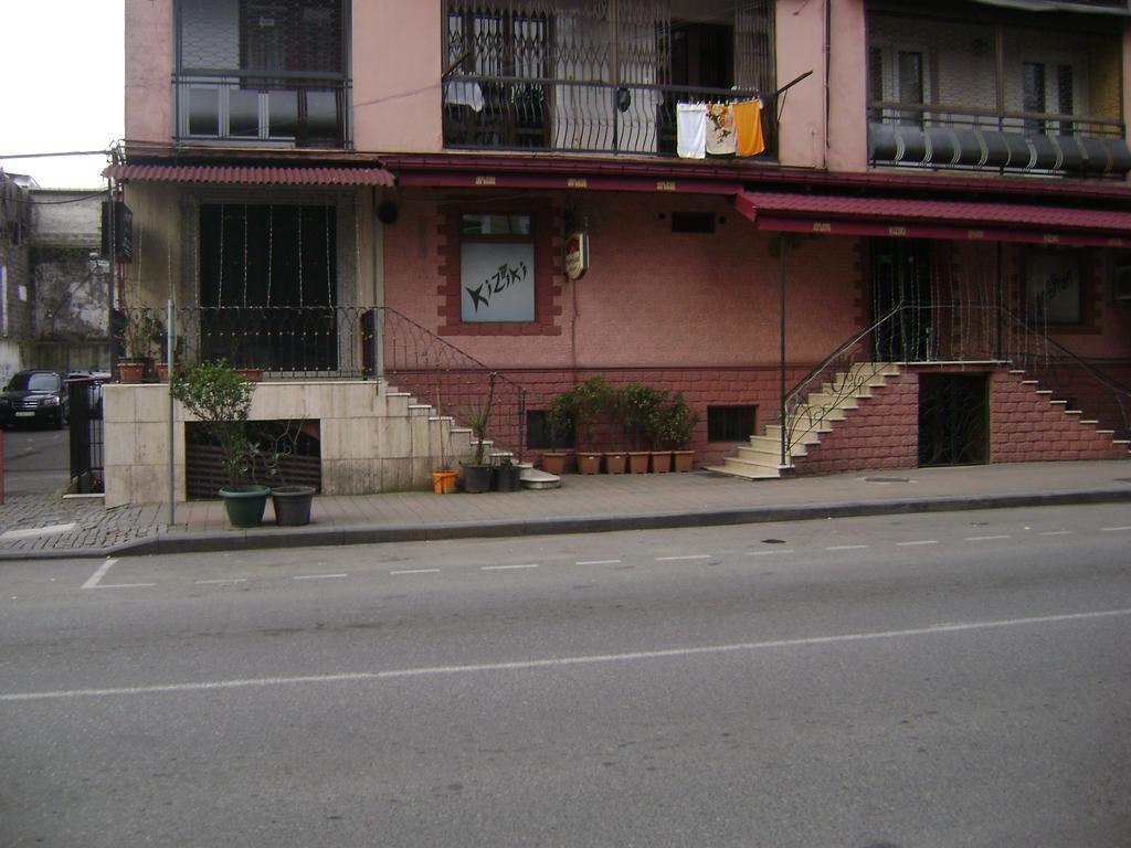 巴统 梅里基什维里街57号宾馆酒店 外观 照片